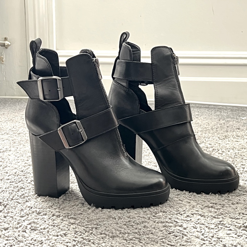Steve Madden Lavish Buckle Bootie